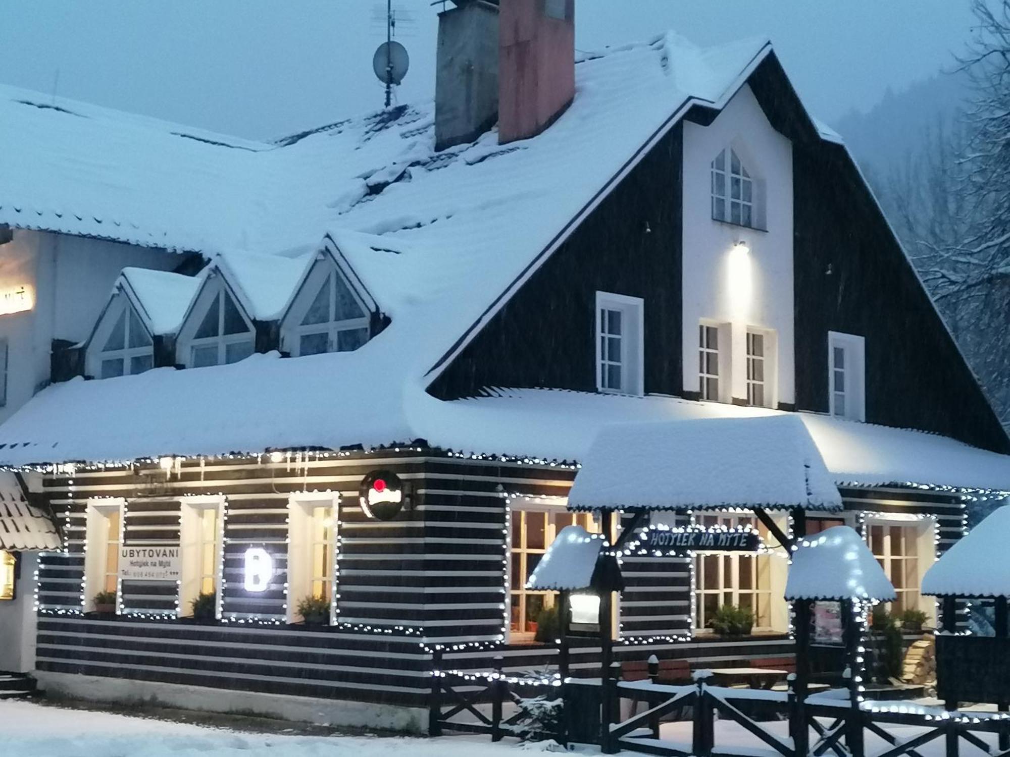 Hotylek Na Myte Hotel Harrachov Buitenkant foto