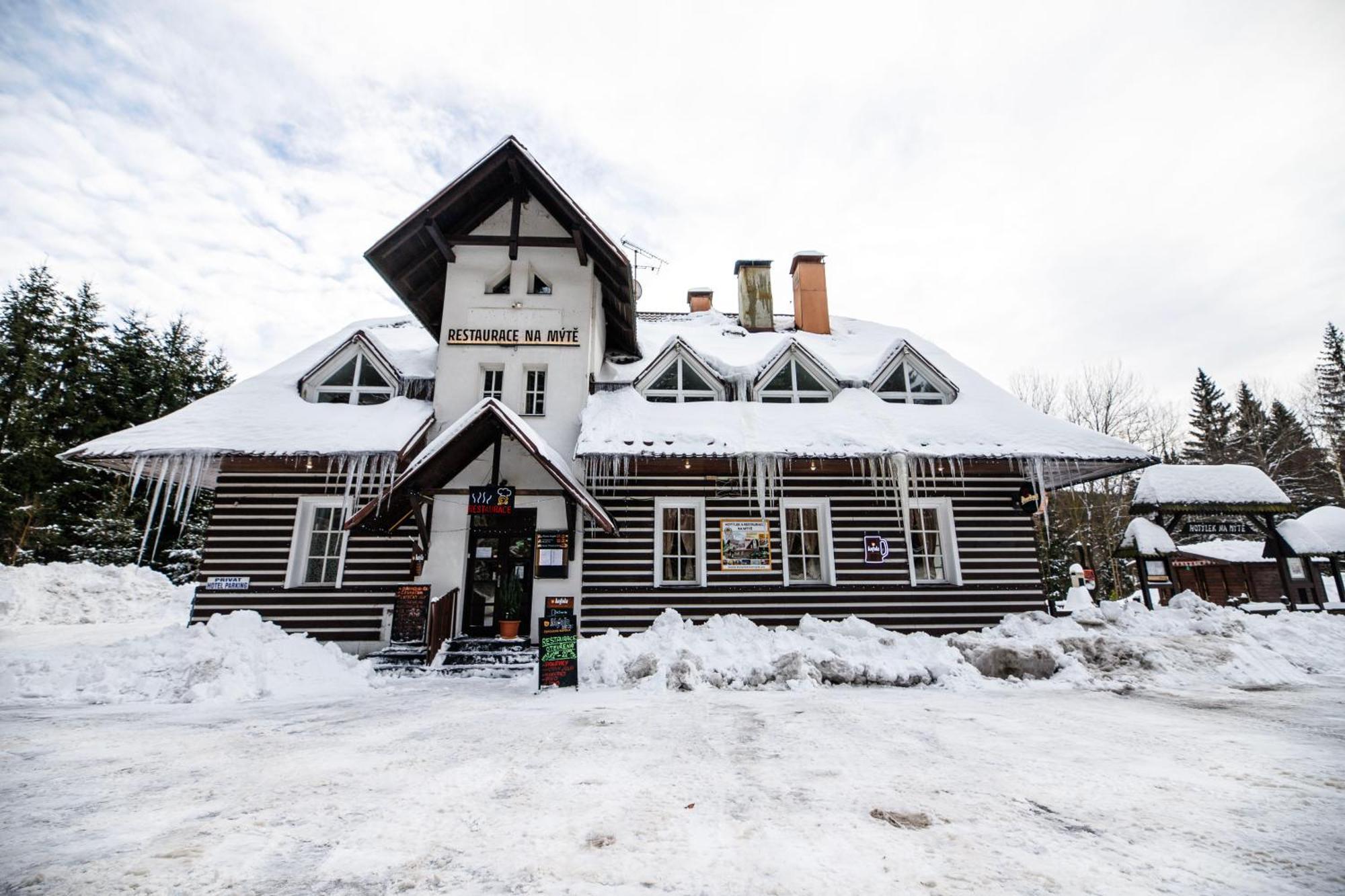 Hotylek Na Myte Hotel Harrachov Buitenkant foto