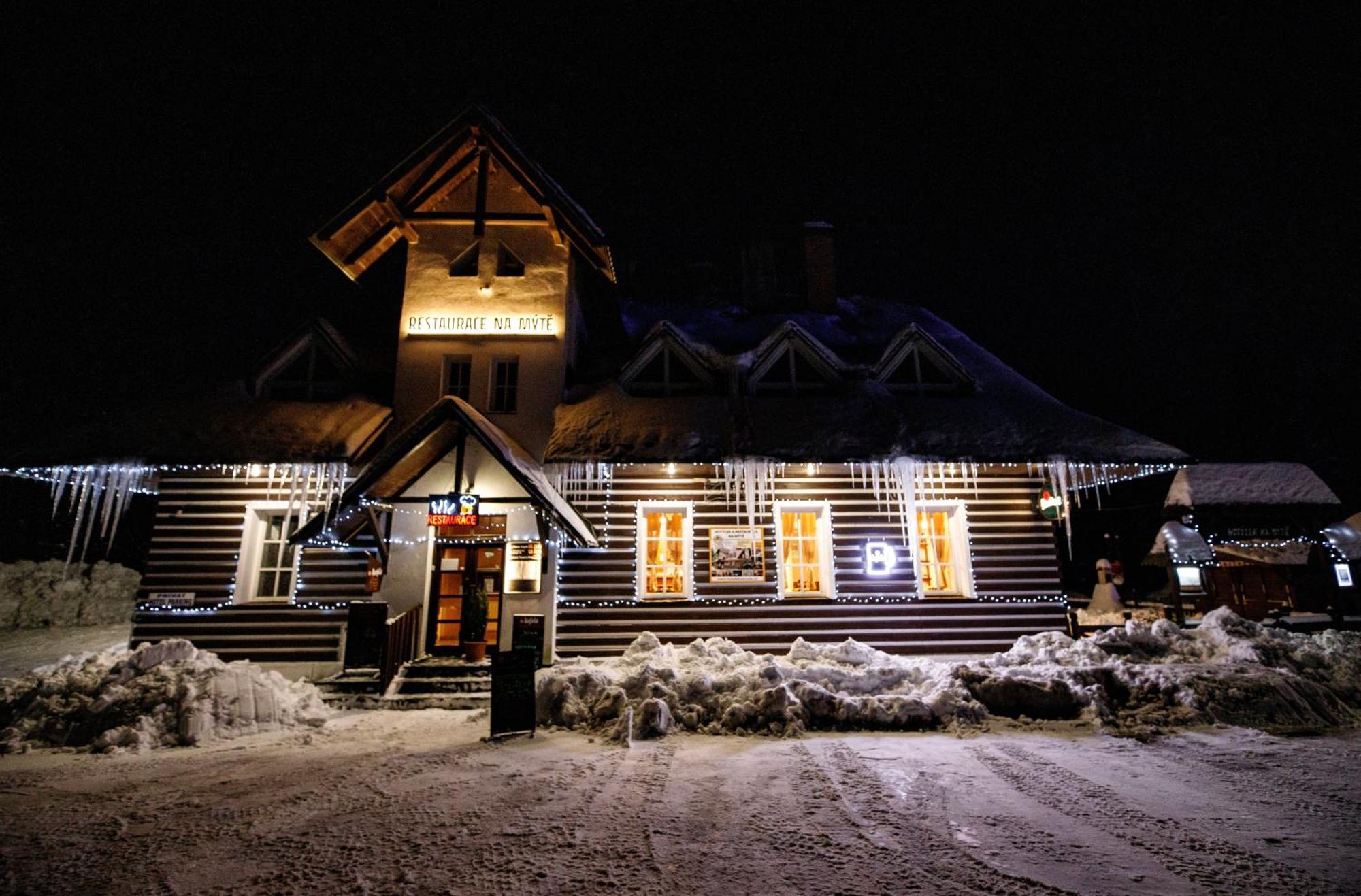 Hotylek Na Myte Hotel Harrachov Buitenkant foto