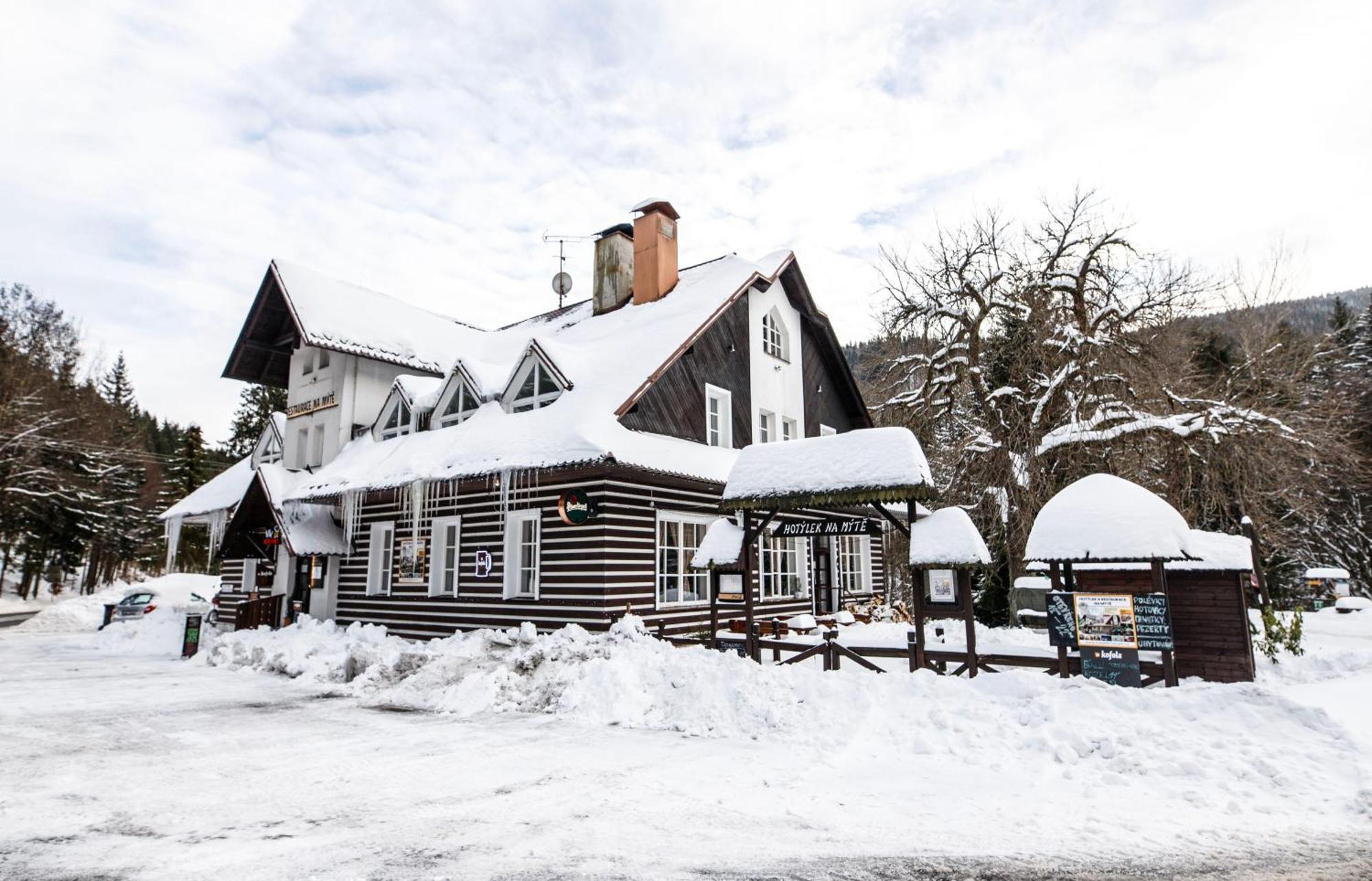 Hotylek Na Myte Hotel Harrachov Buitenkant foto