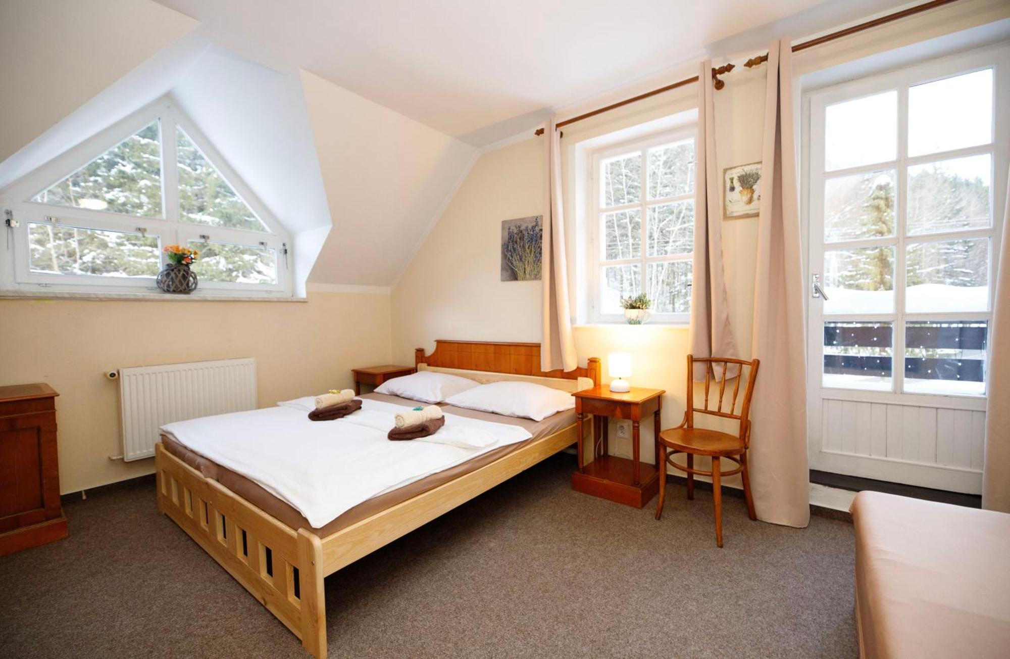 Hotylek Na Myte Hotel Harrachov Buitenkant foto
